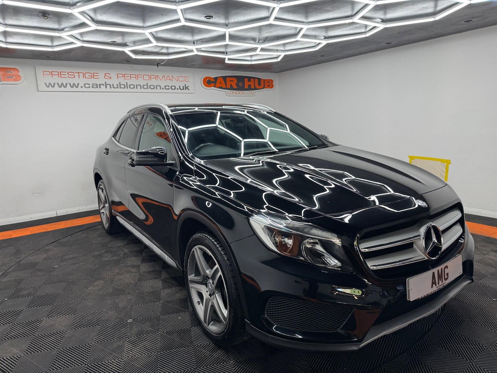 Mercedes-Benz GLA Class Amg Line Grey #10