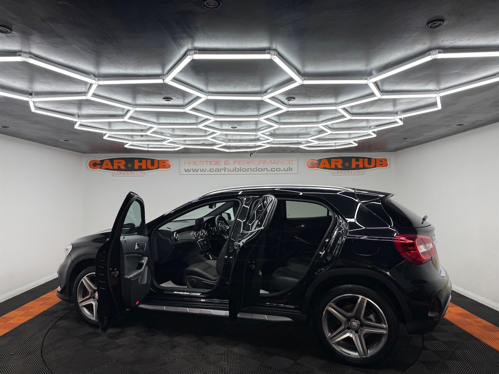 Mercedes-Benz GLA Class Amg Line Grey #8