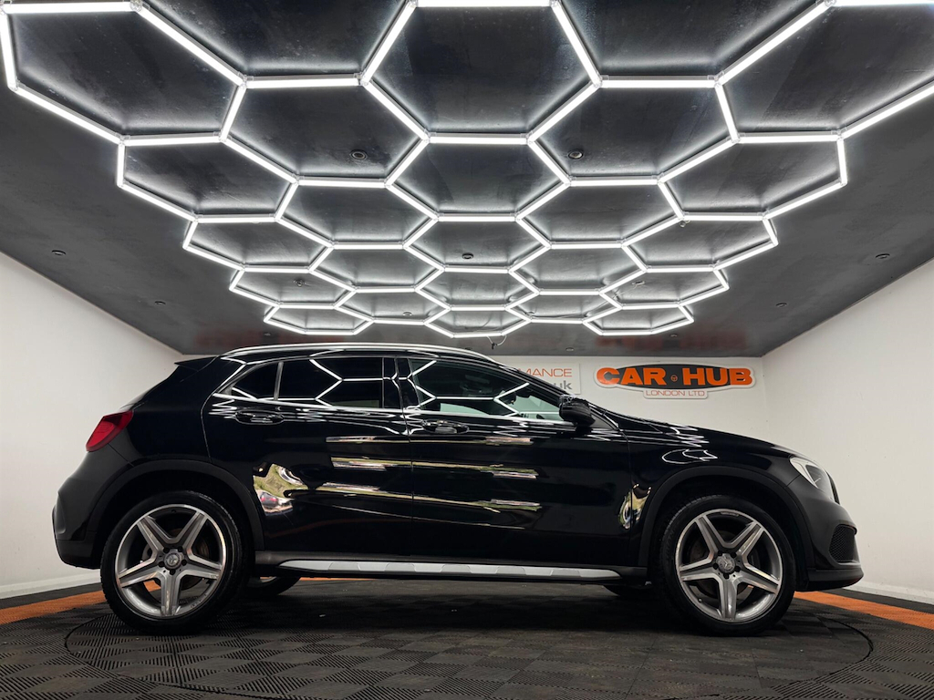 Mercedes-Benz GLA Class Amg Line Grey #19