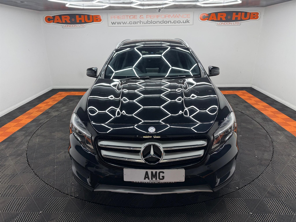 Mercedes-Benz GLA Class Amg Line Grey #27