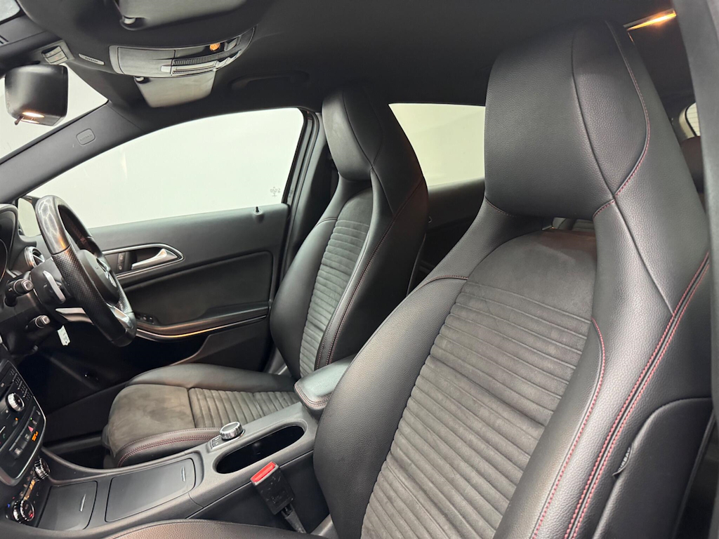 Mercedes-Benz GLA Class Amg Line Grey #35