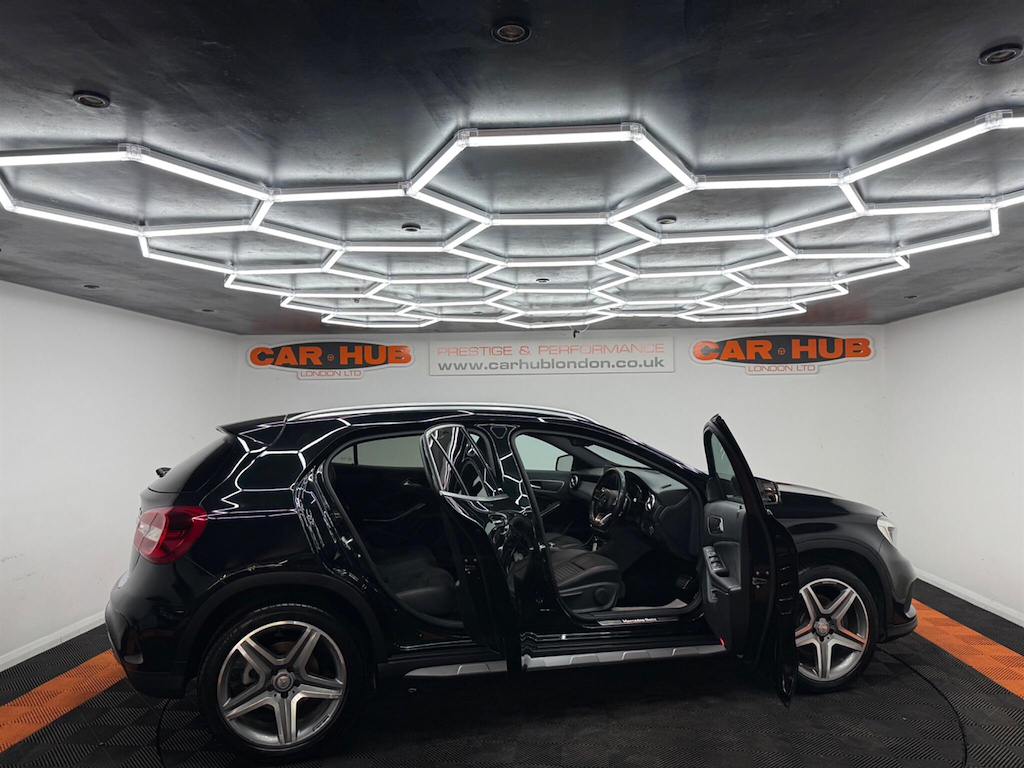 Mercedes-Benz GLA Class Amg Line Grey #9