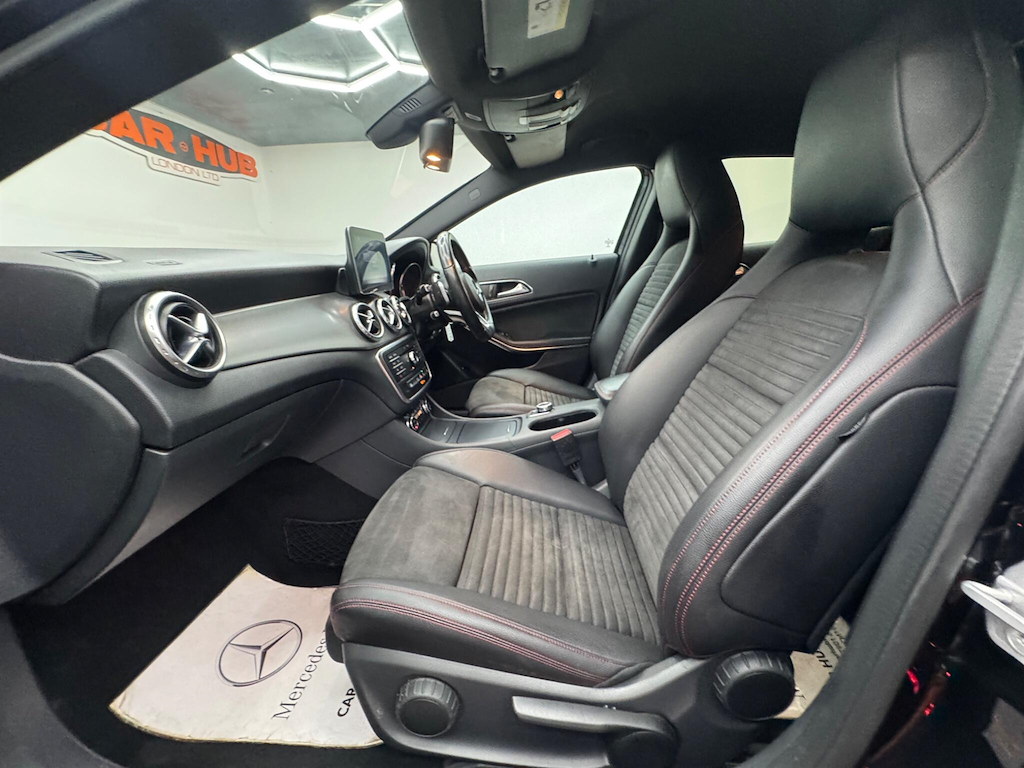 Mercedes-Benz GLA Class Amg Line Grey #36