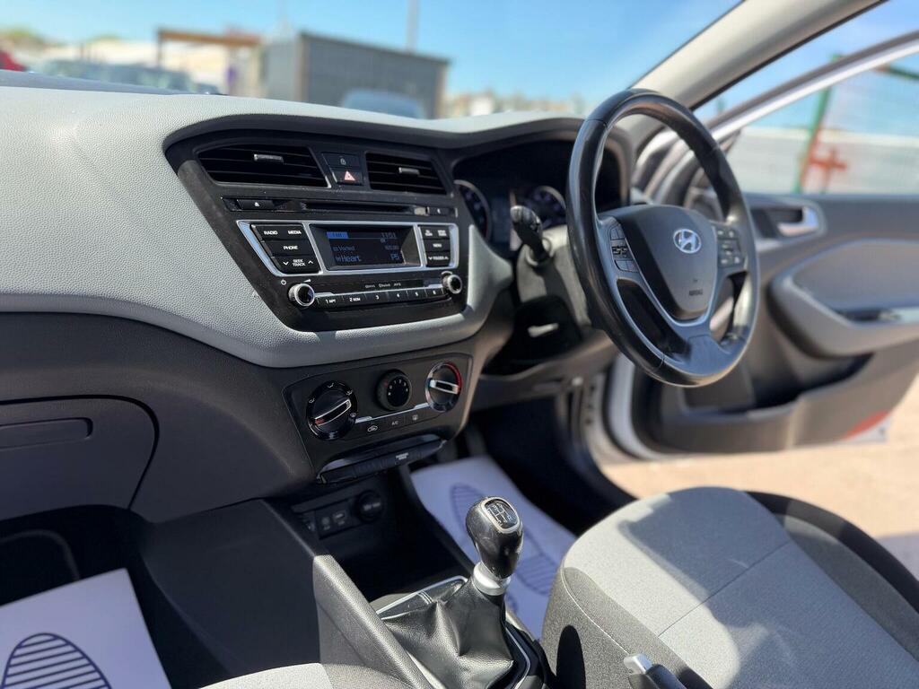 Hyundai I20 Premium Brown #19