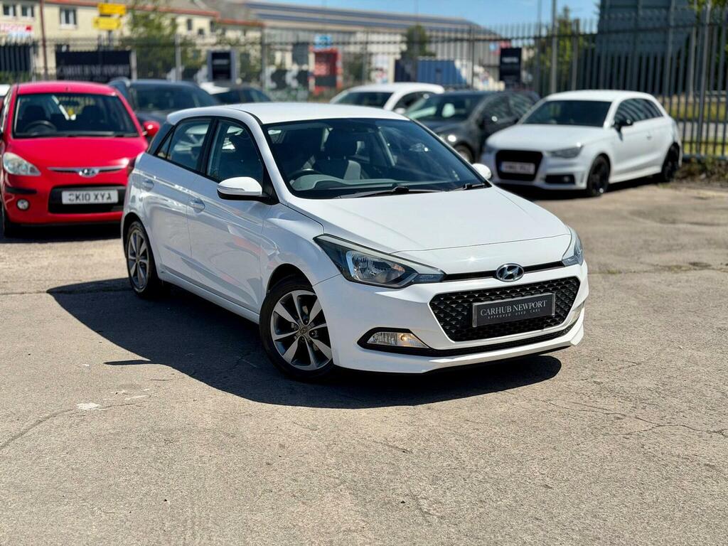 Hyundai I20 1.2 Blue Drive Se Euro 6 Ss White #5