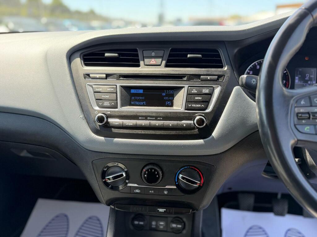 Hyundai I20 Premium Brown #48
