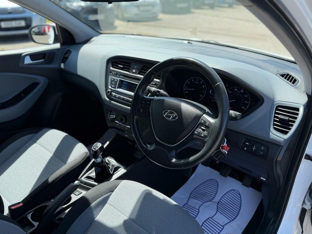 Hyundai I20 Premium Brown #13