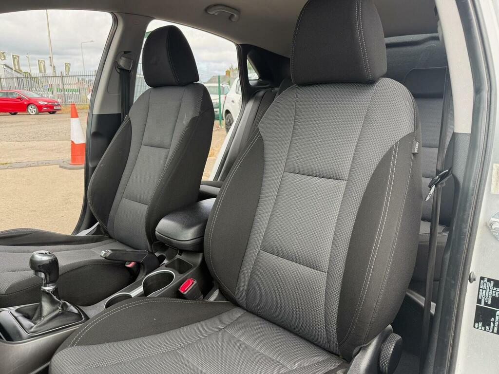 Hyundai I30 1.6 Active Euro 5 Blue #47