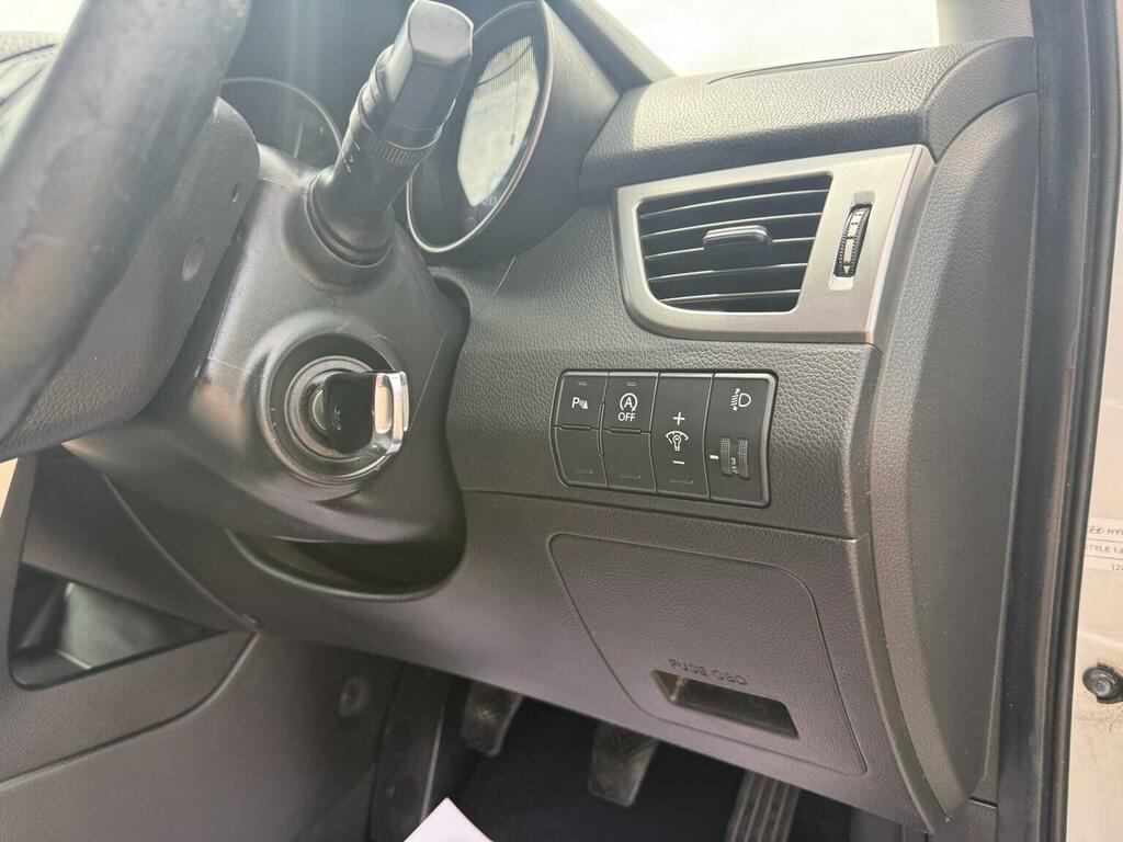 Hyundai I30 1.6 Active Euro 5 Blue #29