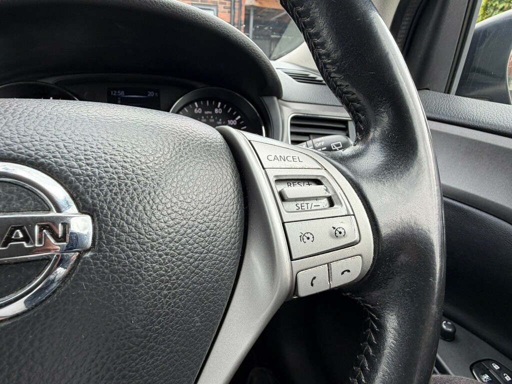 Nissan Pulsar Tekna Dig-t Xtronic Black #26