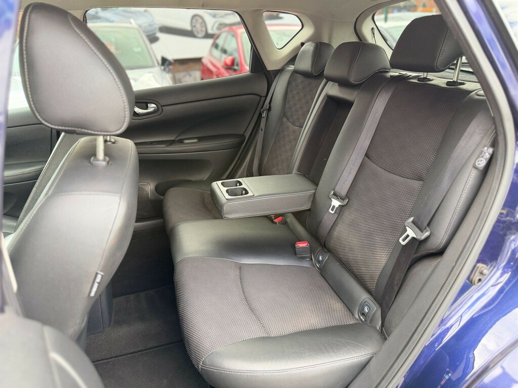 Nissan Pulsar Tekna Dig-t Xtronic Black #36