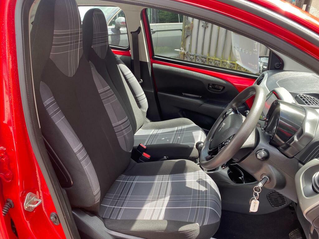 Peugeot 108 Active Red #12
