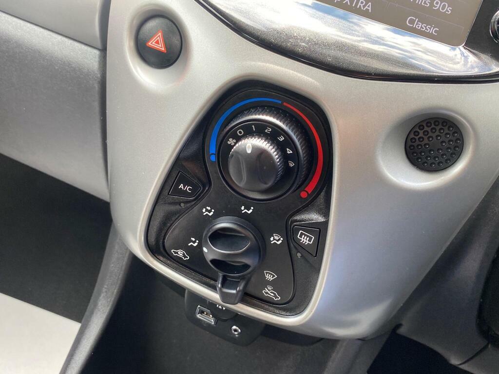 Peugeot 108 Active Red #18