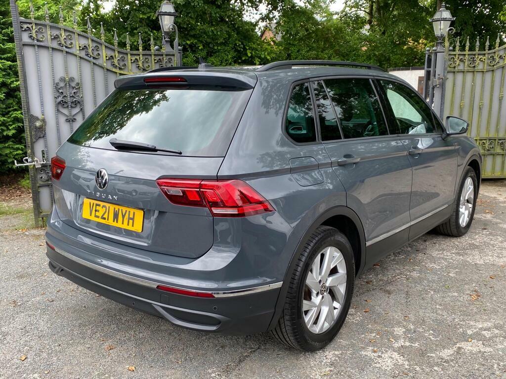 Volkswagen Tiguan 1.5 Tsi Life Euro 6 S S VE21WYH Grey #4