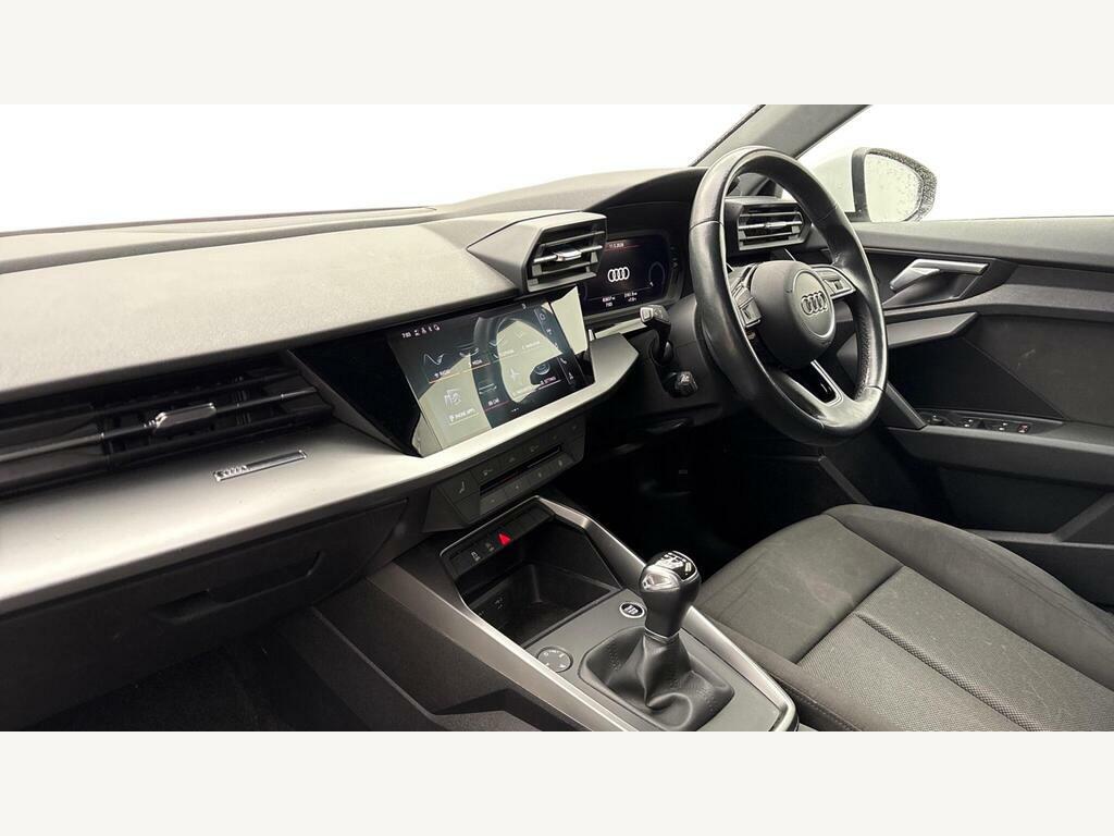 Audi A3 1.5 Tfsi Cod 35 S Line Sportback White #5