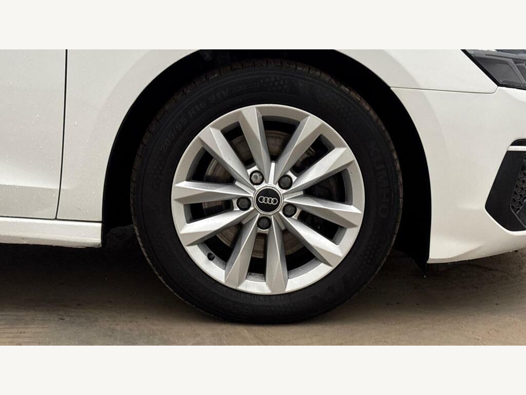 Audi A3 1.5 Tfsi Cod 35 S Line Sportback White #8