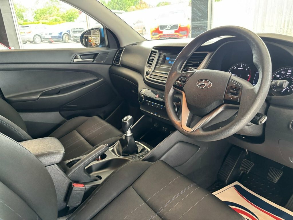Hyundai Tucson 1.7L S SD18WGC Blue #2