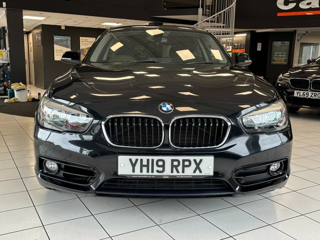BMW 1 Series 1.5L Sport YH19RPX Black #4