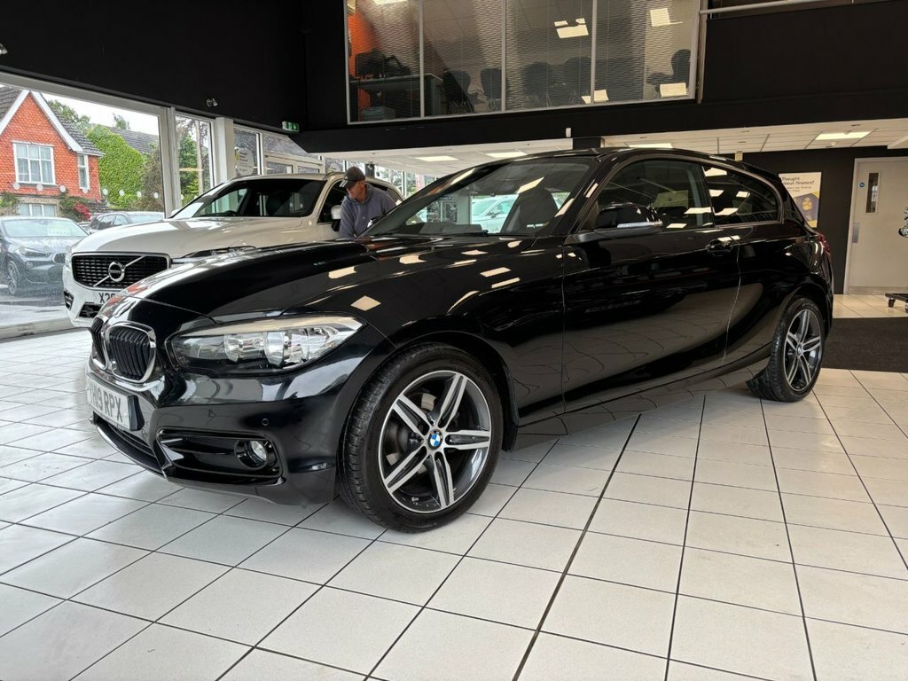 BMW 1 Series 1.5L Sport YH19RPX Black #5