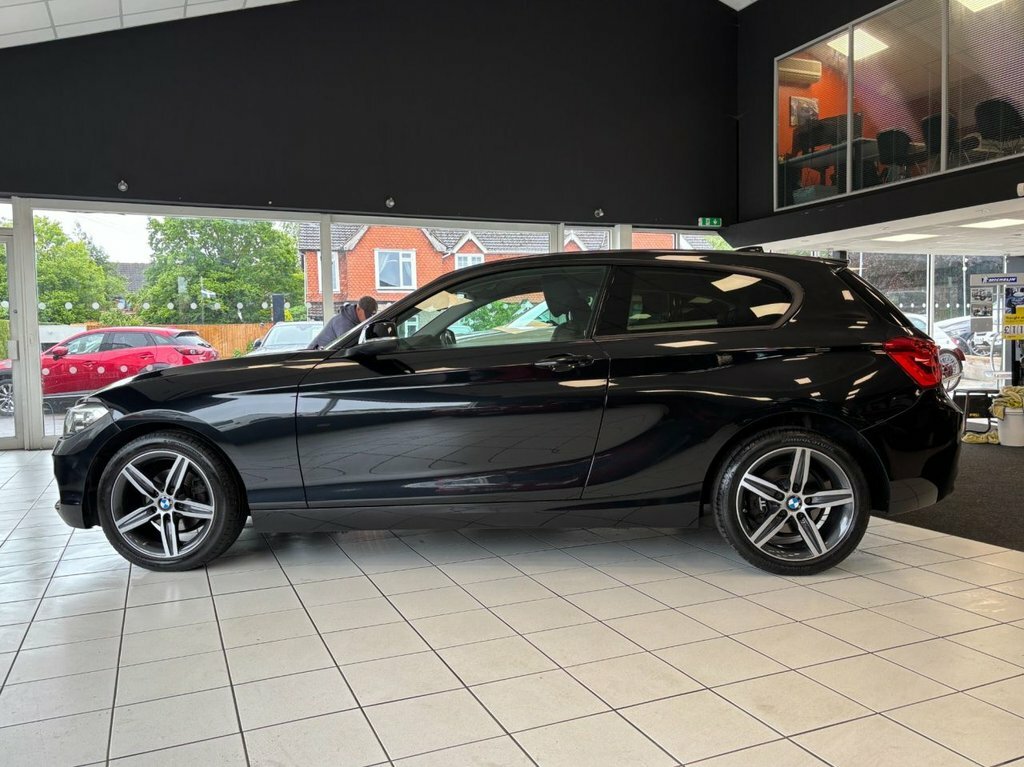 BMW 1 Series 1.5L Sport YH19RPX Black #6