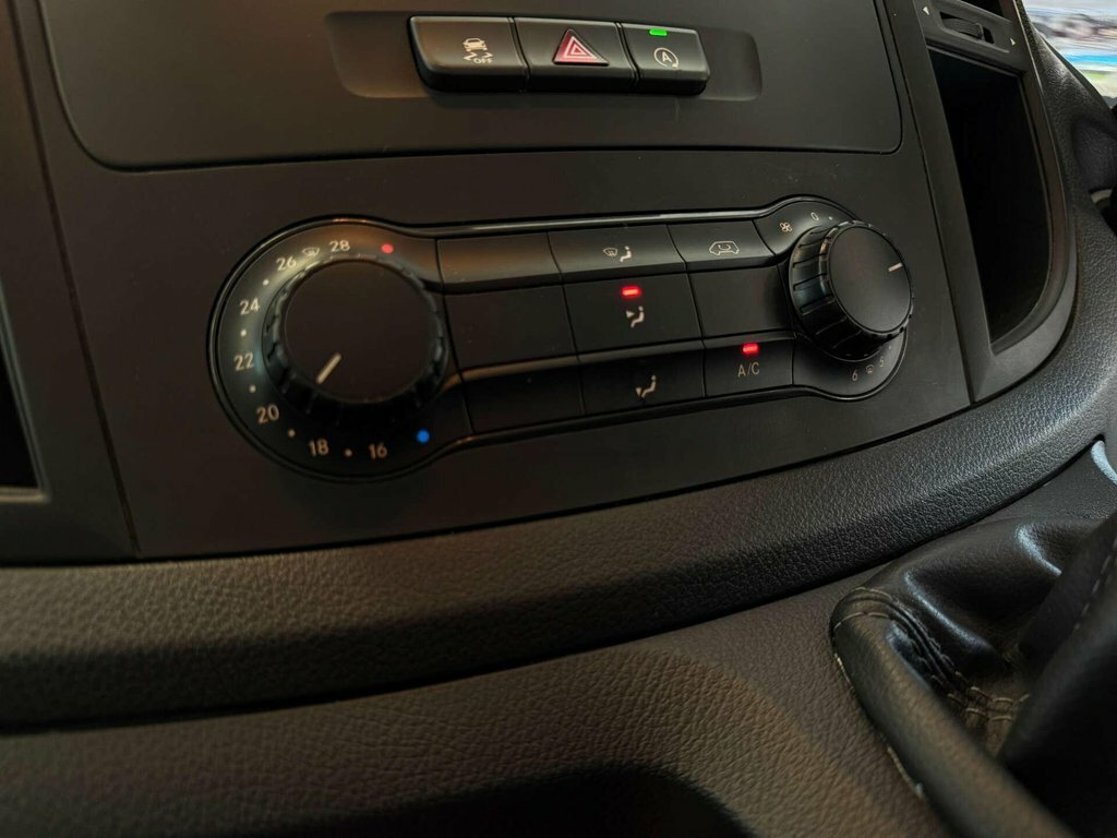 Mercedes-Benz Vito 111 Cdi White #21