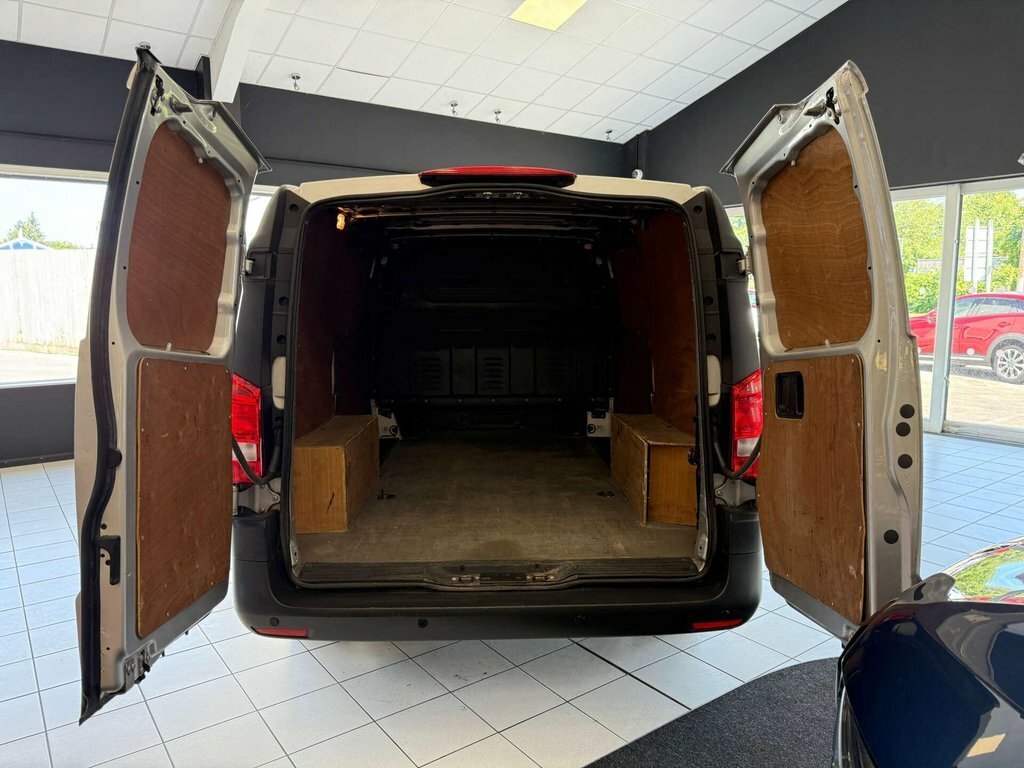 Mercedes-Benz Vito 111 Cdi White #28