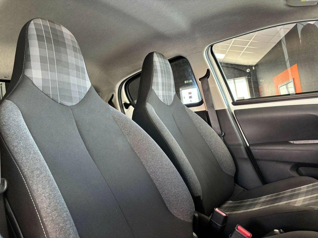 Peugeot 108 1.0 Active Euro 6 Ss Red #19