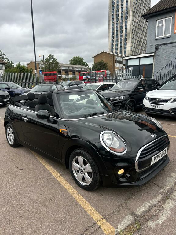 Mini Convertible 1.5 Cooper Convertible Black