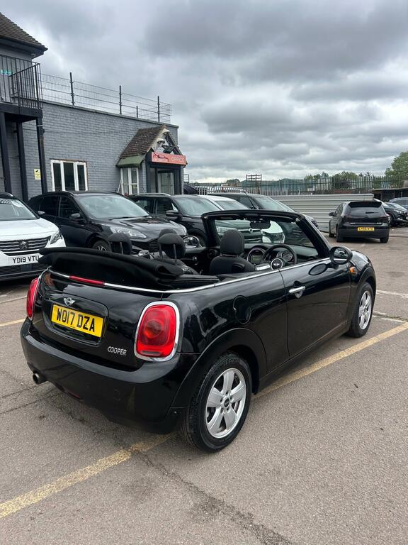Mini Convertible 1.5 Cooper Convertible Black #2