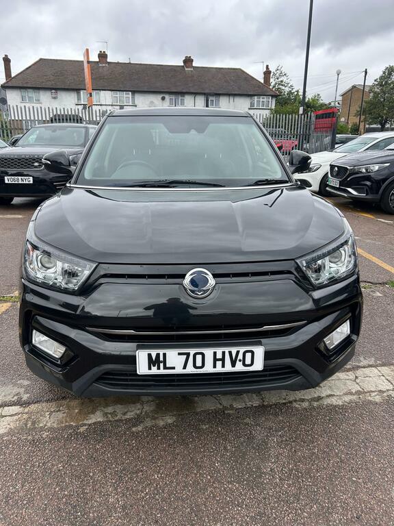 SsangYong Tivoli 1.6P Le Suv Black #4