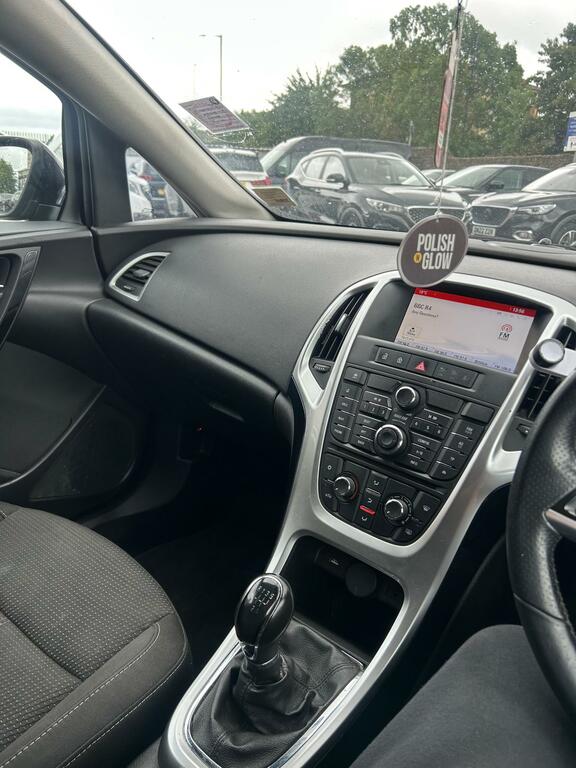 Vauxhall Astra Tech Line Black #8