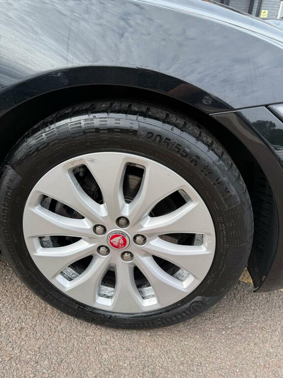 Jaguar XE 2.0D 180 Portfolio Awd Black #8