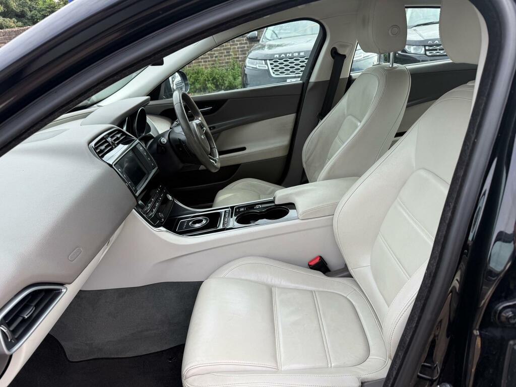 Jaguar XE 2.0D 180 Portfolio Awd Black #14
