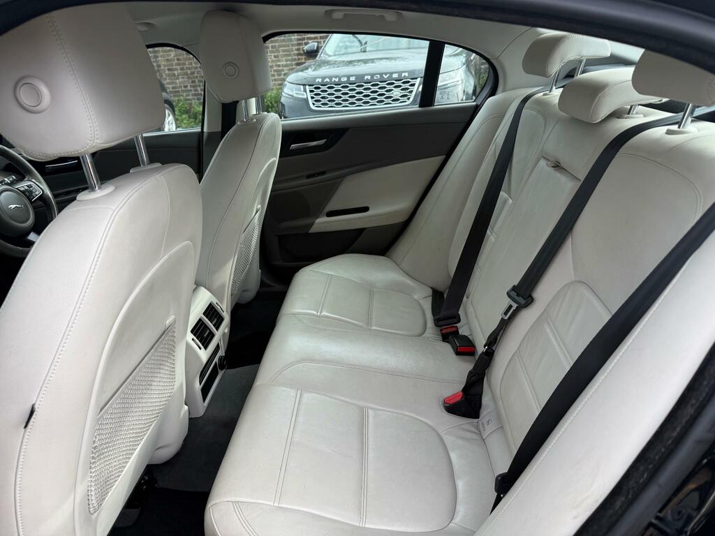 Jaguar XE 2.0D 180 Portfolio Awd Black #13