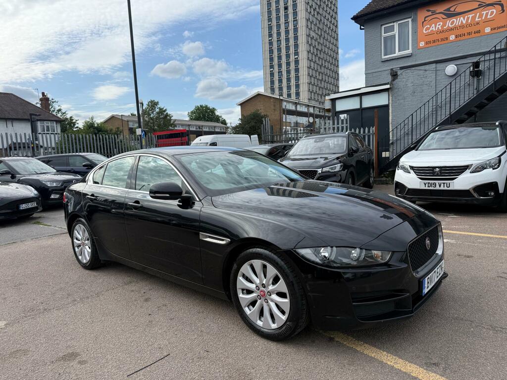 Jaguar XE 2.0D Prestige Saloon Black #2