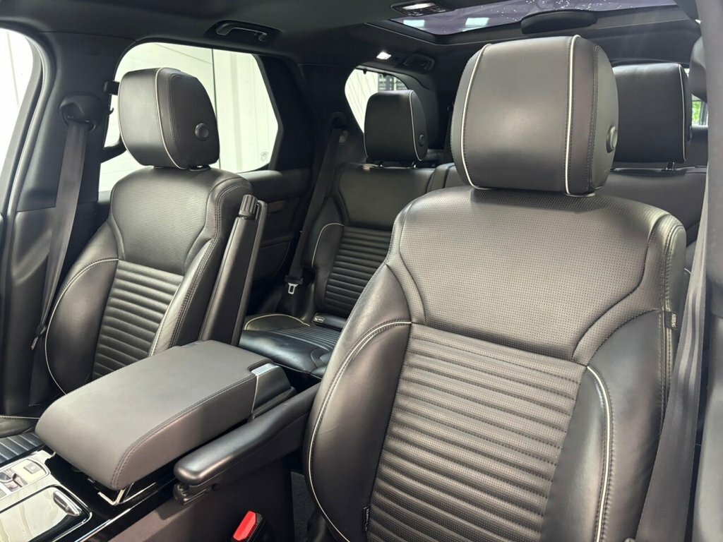 Land Rover Discovery 2.0L R-dynamic S Mhev 178 Bhp Black #12