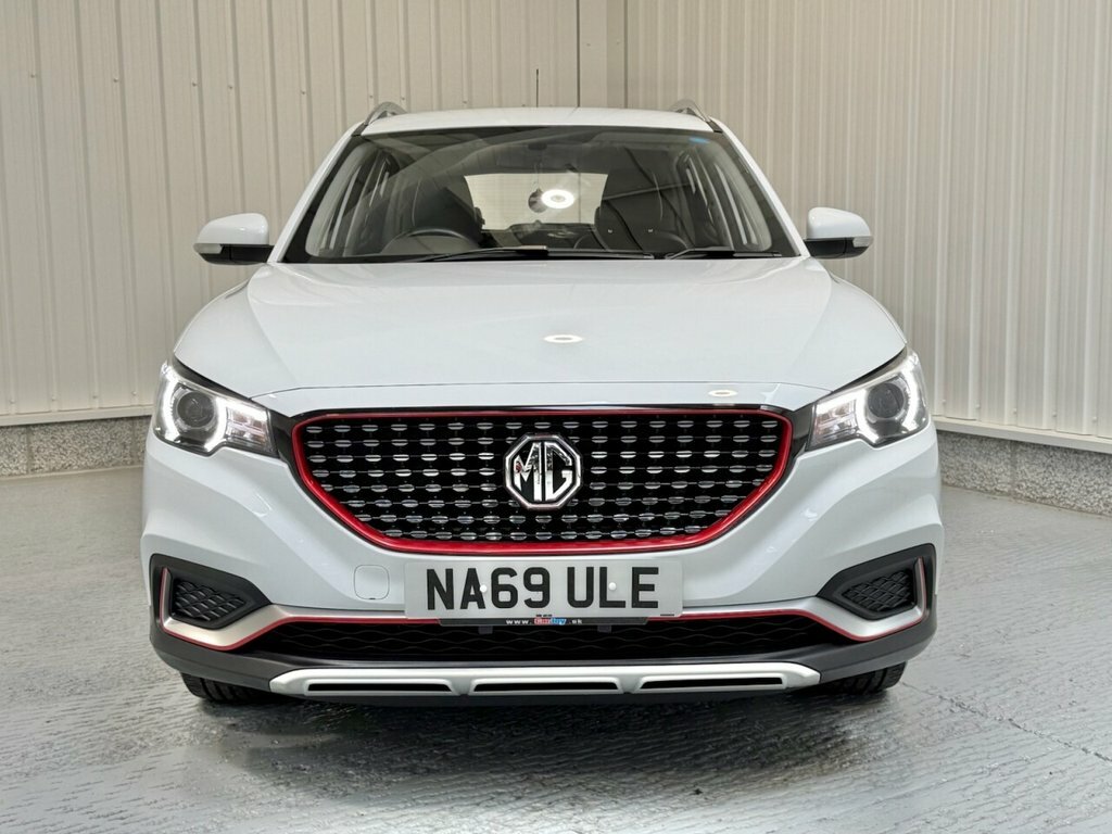 MG ZS 1L Limited Edition White #2