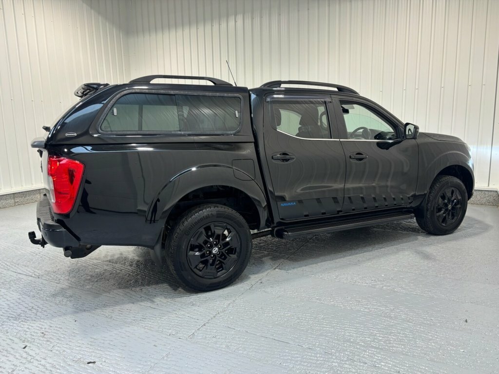 Nissan Navara 2.3L N-guard Black #6