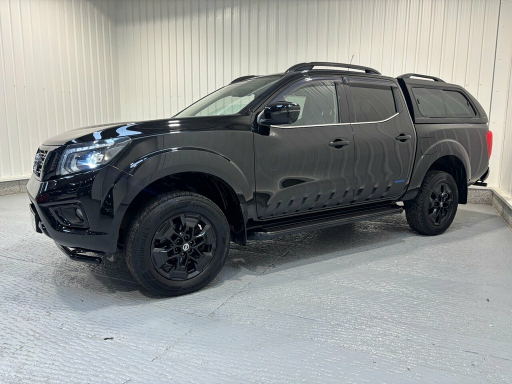 Nissan Navara 2.3L N-guard Black #3