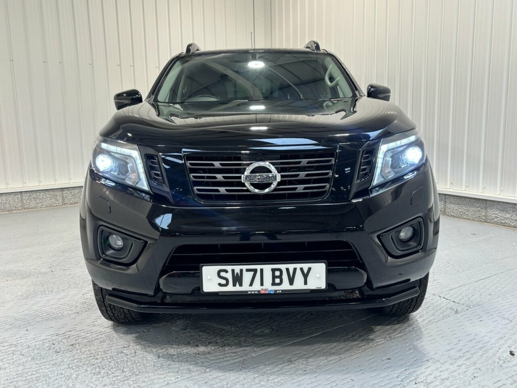 Nissan Navara 2.3L N-guard Black #2