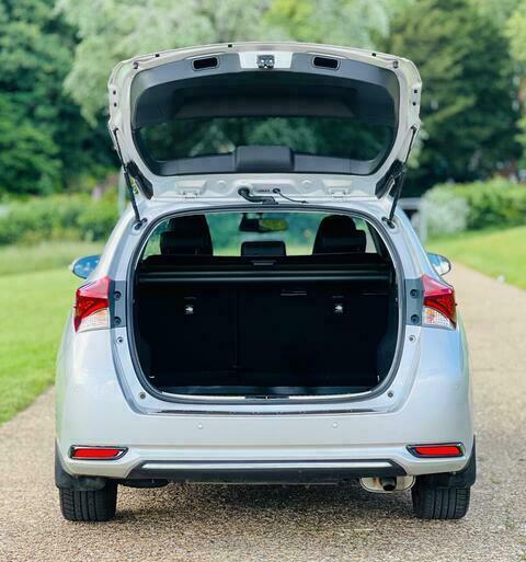 Toyota Auris Icon Blue #9