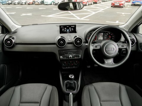 Audi A1 Hatchback YS18TTV White #3