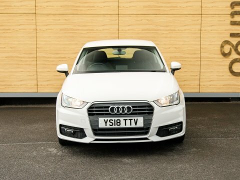 Audi A1 Hatchback YS18TTV White #5