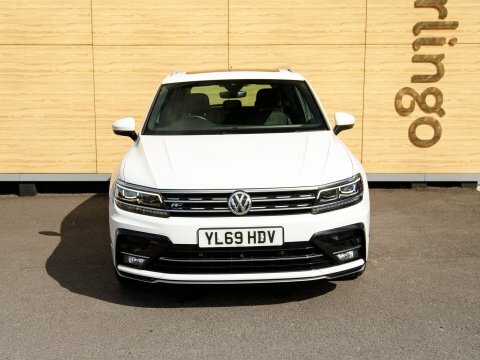 Volkswagen Tiguan Suv YL69HDV White #5