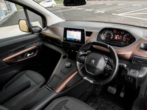 Peugeot Rifter Mpv GY68HNA Brown #4
