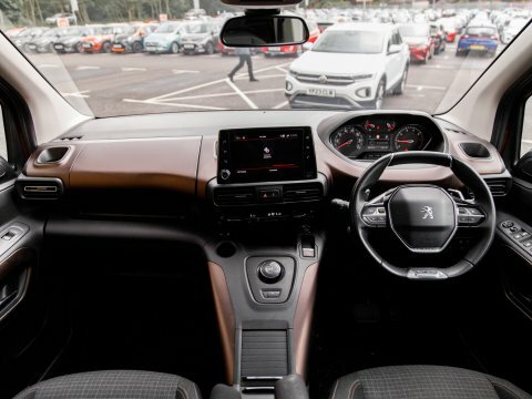 Peugeot Rifter Mpv GY68HNA Brown #3