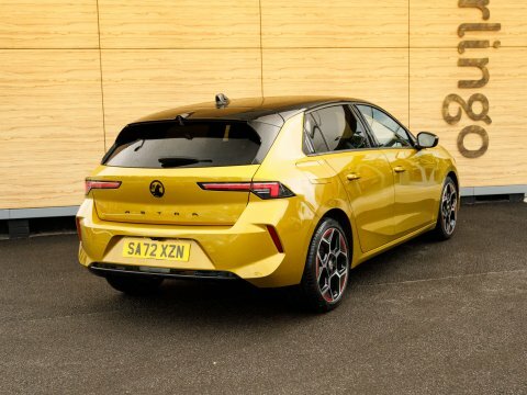 Vauxhall Astra Astra Gs Line T SA72XZN Yellow #2
