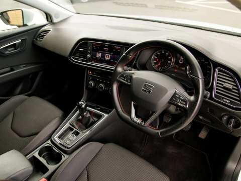 Seat Leon Hatchback White #4
