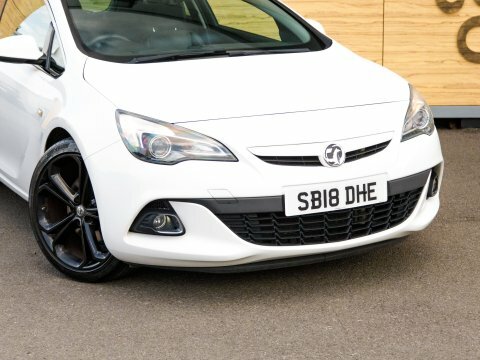 Vauxhall Astra GTC 2.0T 16V Vxr Red #9