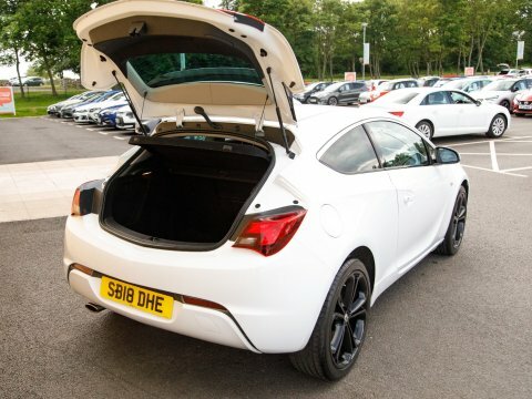 Vauxhall Astra GTC 2.0T 16V Vxr Red #33